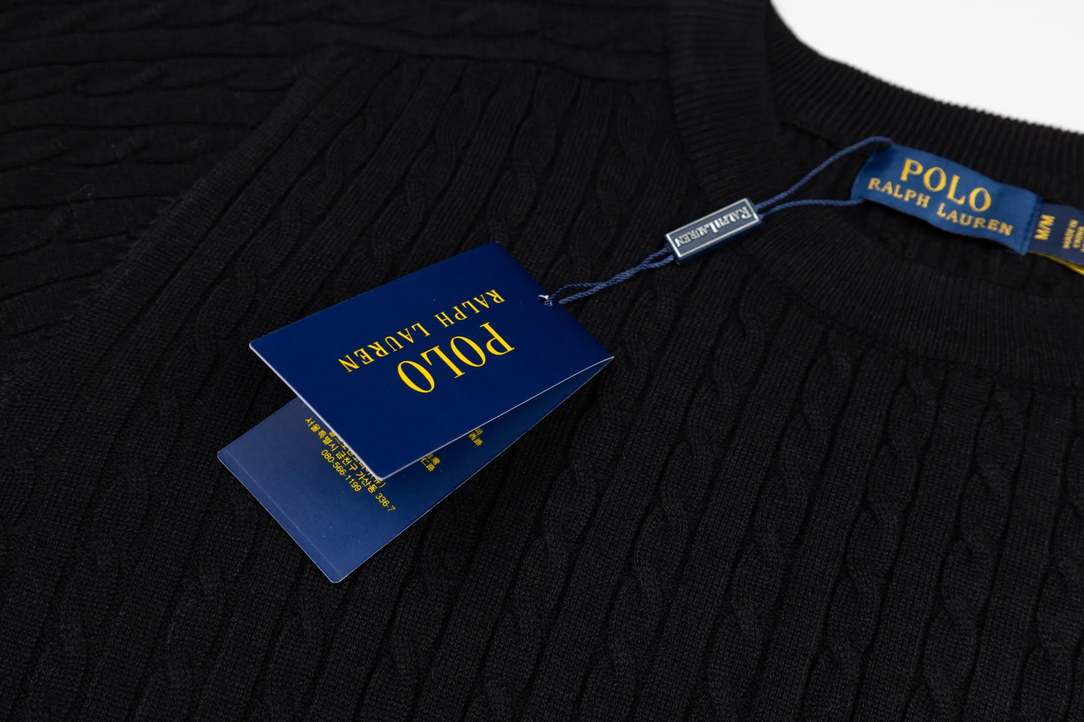P190 POLO Classic LOGO embroidery Pure business casual pullover round neck wool knitted sweater short sleeves, inspired by the retro of the 1980s Original fabric Official same style Customized same vat dyed fabric Very comfortable to the touch The latest brick cabinet synchronization for spring and summer Fashionable and personalized Super versatile and good-looking Very suitable for both men and women A must-have style Hang tag Collar label Washed wheat Complete with three standards Color: Black Size: M-3XL